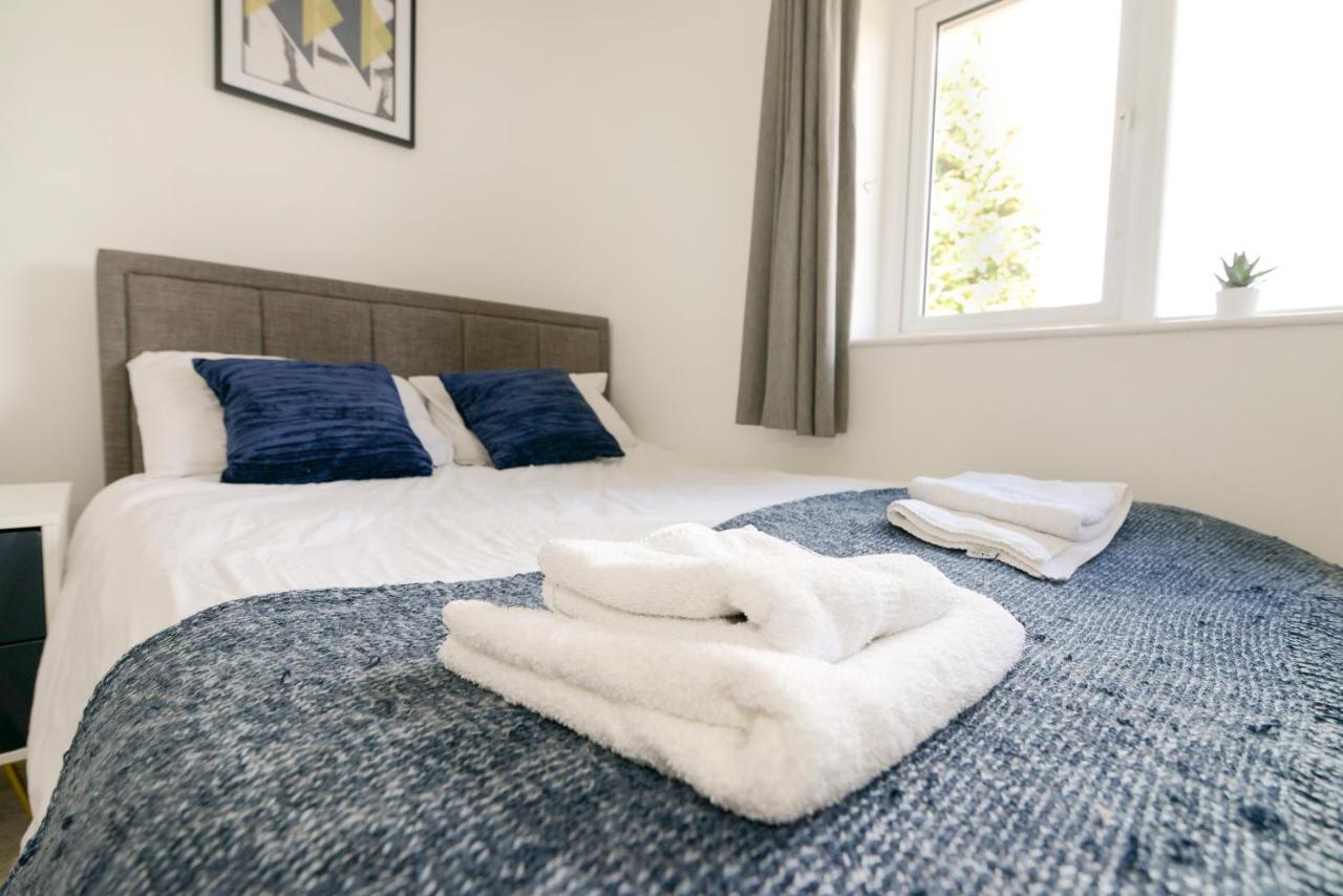 Alderton House - Spacious 3 Bed With Parking ノッティンガム エクステリア 写真