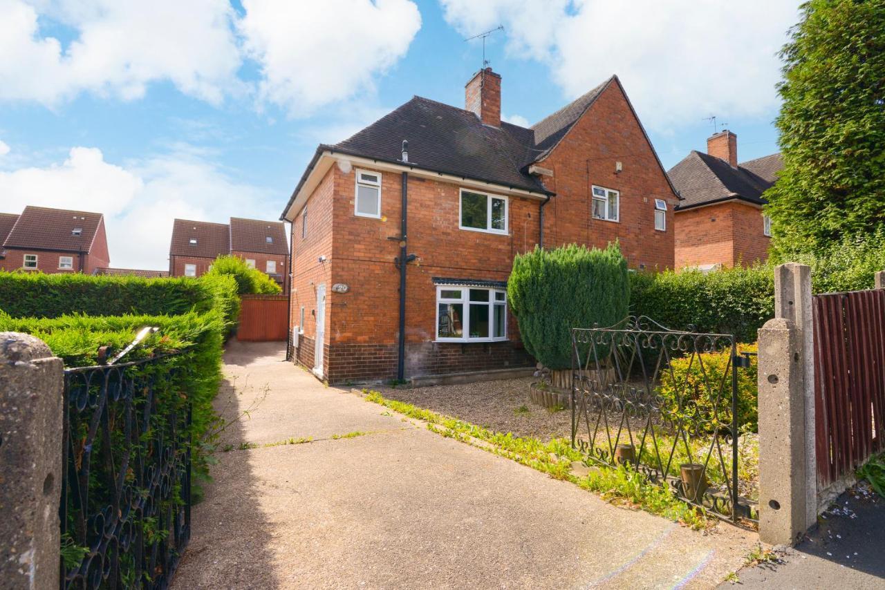 Alderton House - Spacious 3 Bed With Parking ノッティンガム エクステリア 写真