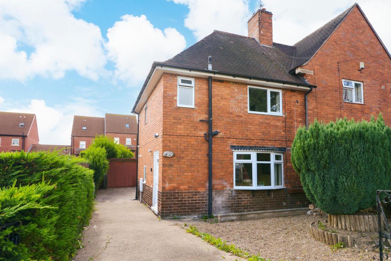 Alderton House - Spacious 3 Bed With Parking ノッティンガム エクステリア 写真